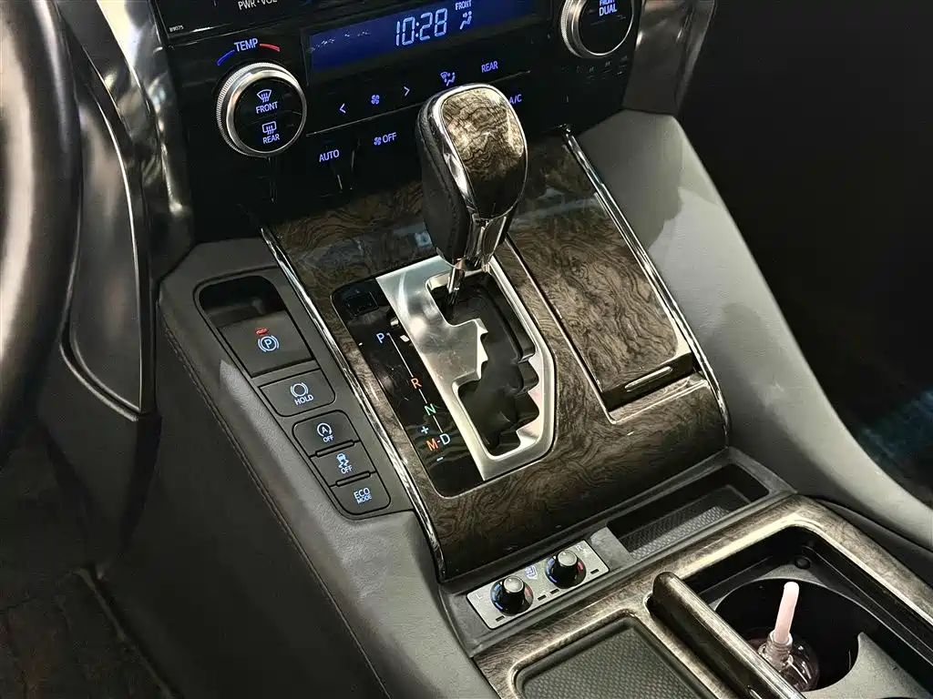Toyota Alphard 2018 Model Year Facelift 3.5L Executive Version 2018 - thumbnail 19