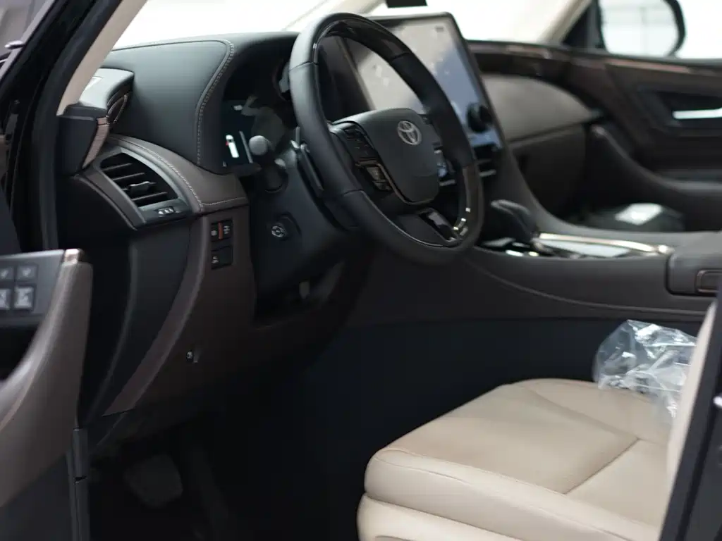 Toyota Alphard 2024 Model Hybrid 2.5L Executive Version 2026 - thumbnail 5