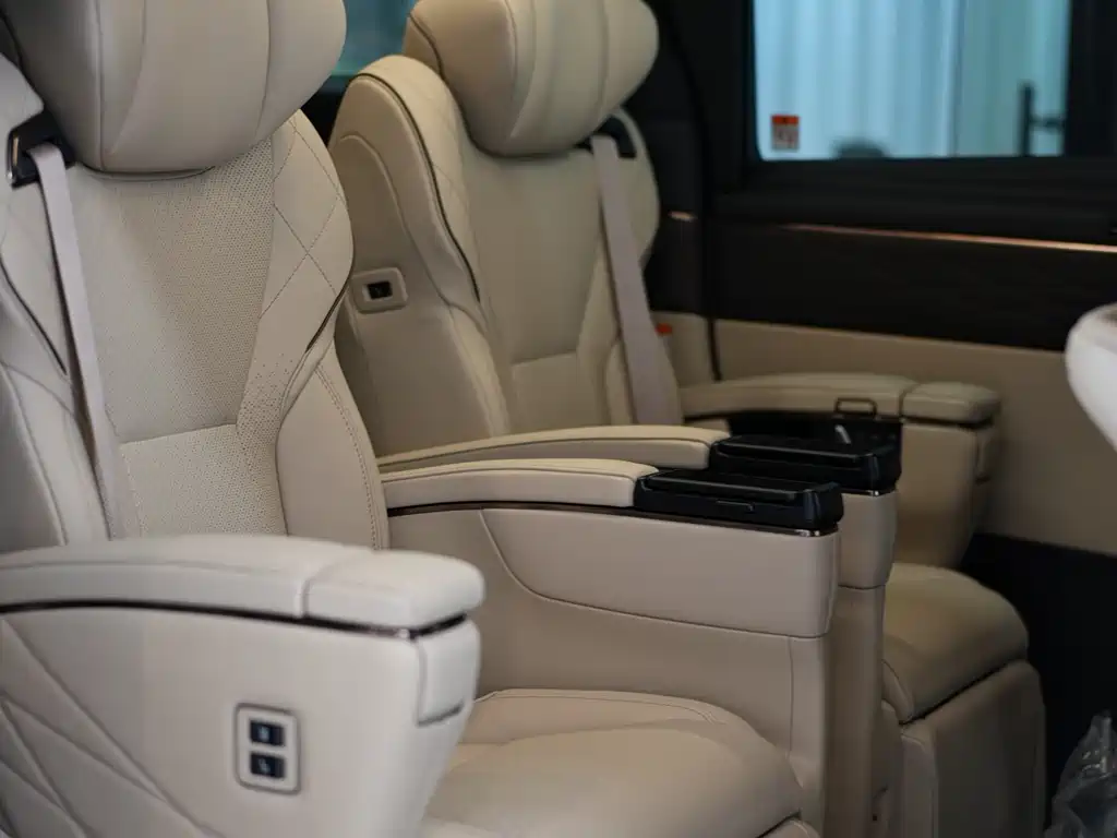 Toyota Alphard 2024 Model Hybrid 2.5L Executive Version 2026 - thumbnail 7