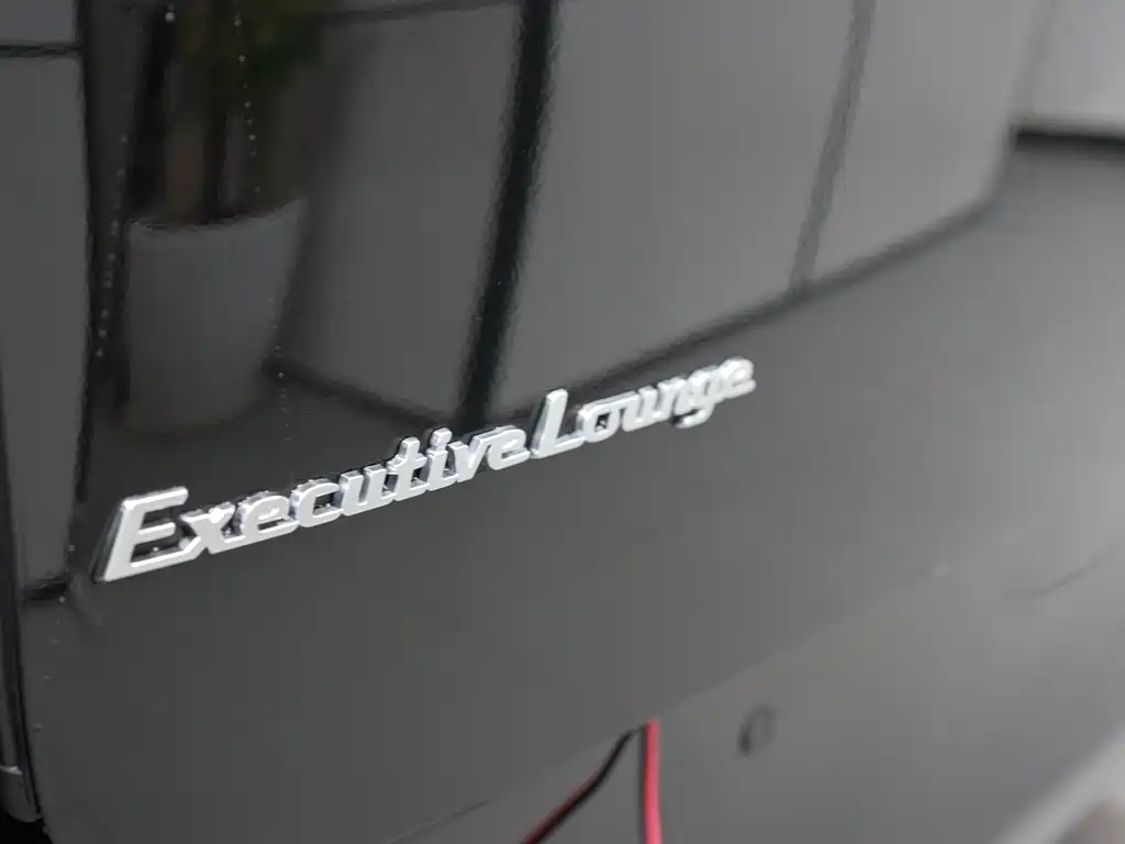 Toyota Alphard 2024 Model Hybrid 2.5L Executive Version 2026 - thumbnail 13