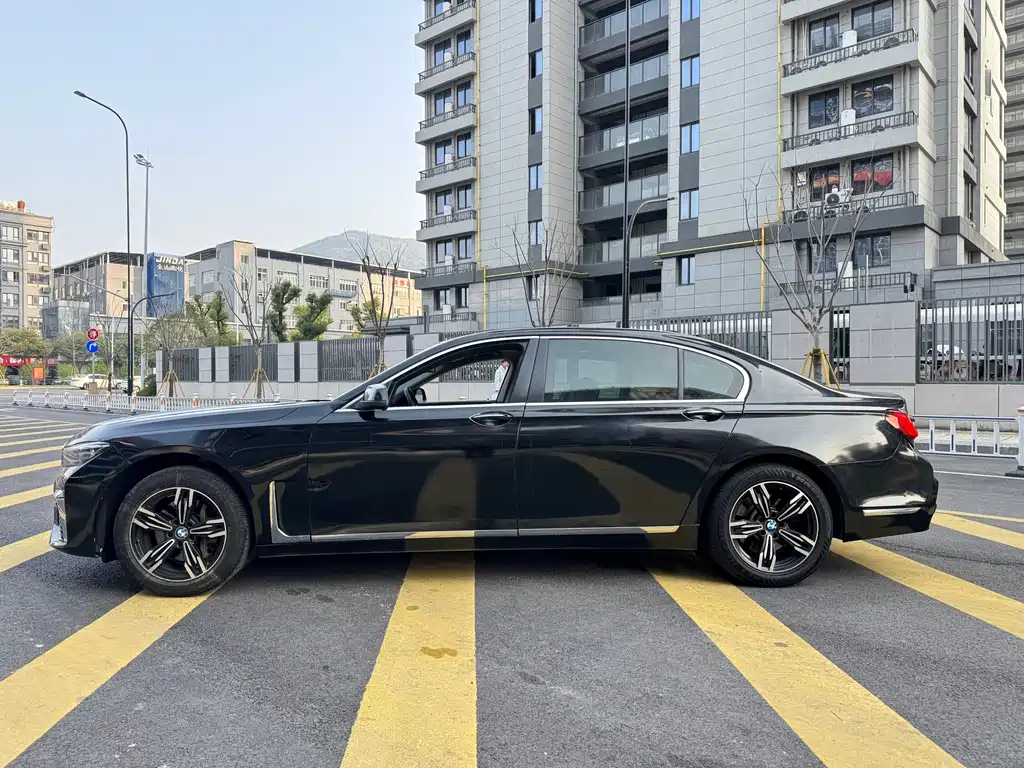 BMW BMW 7 Series 2011 740Li Steinway & Sons Limited Edition 2012 - thumbnail 11