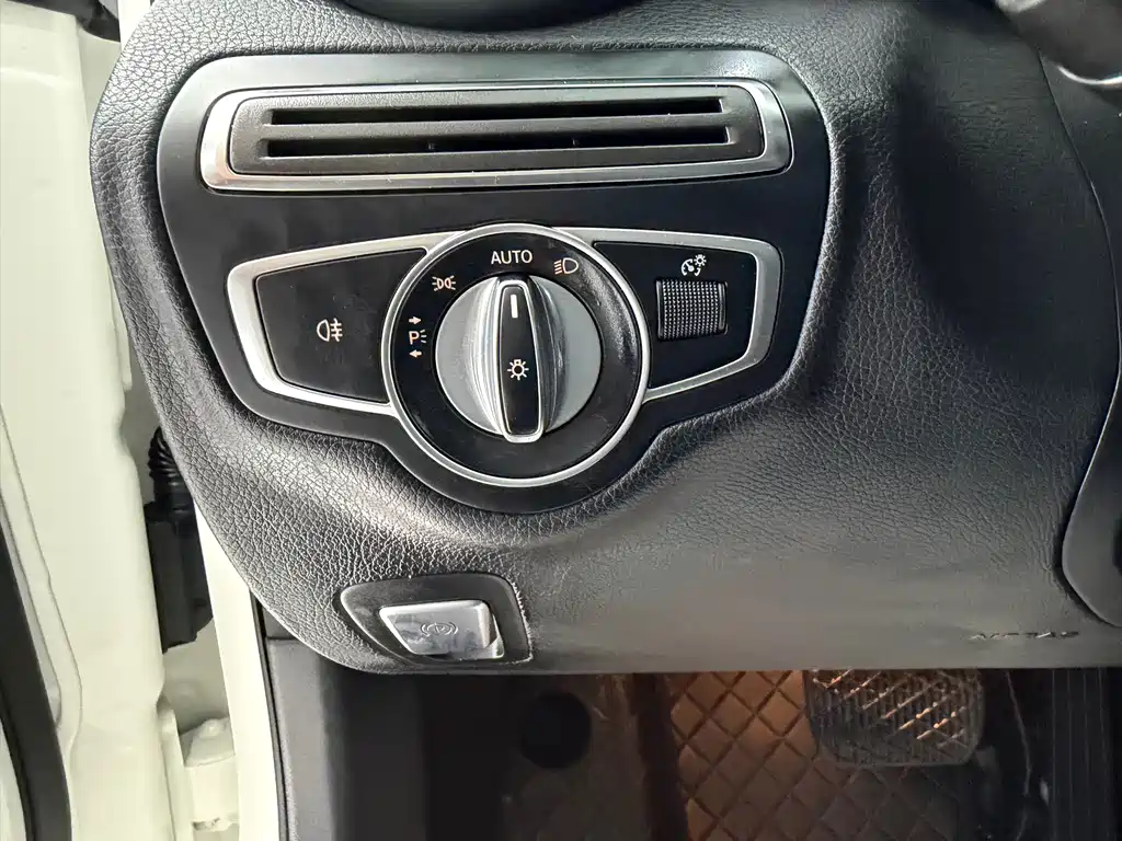 Mercedes-Benz Mercedes-Benz C-Class Wagon 2018 C 180 2018 - thumbnail 15