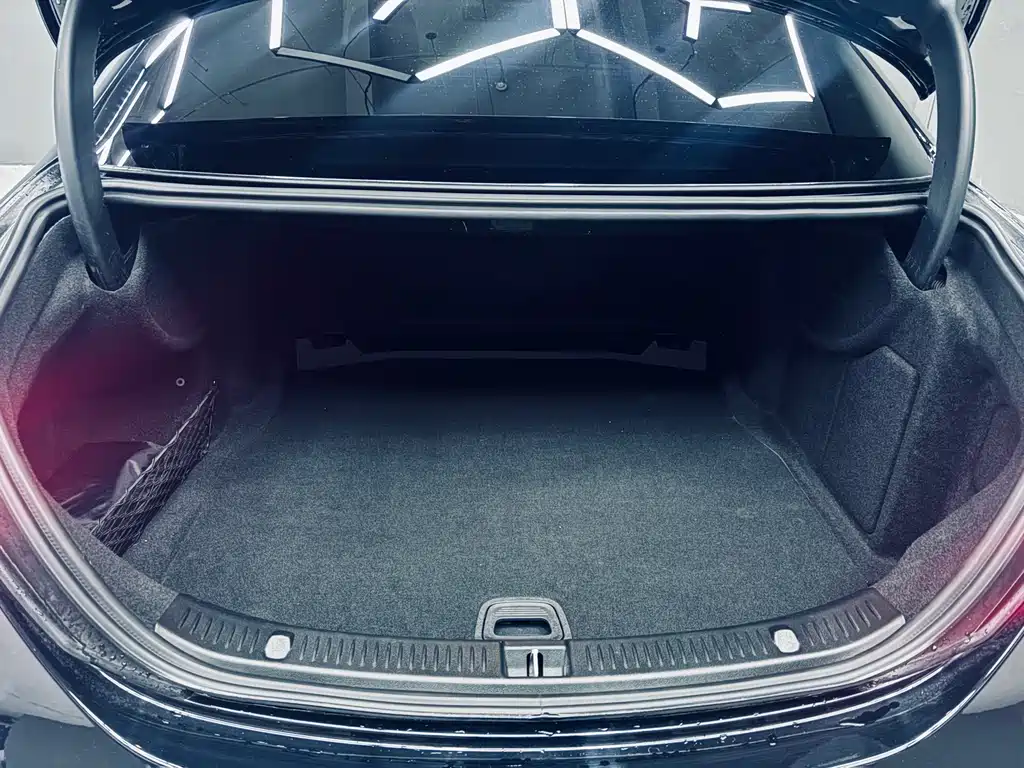 Mercedes-Benz Mercedes-Benz E-Class 2019 E 300 L Sport Fashion Edition 2019 - thumbnail 18