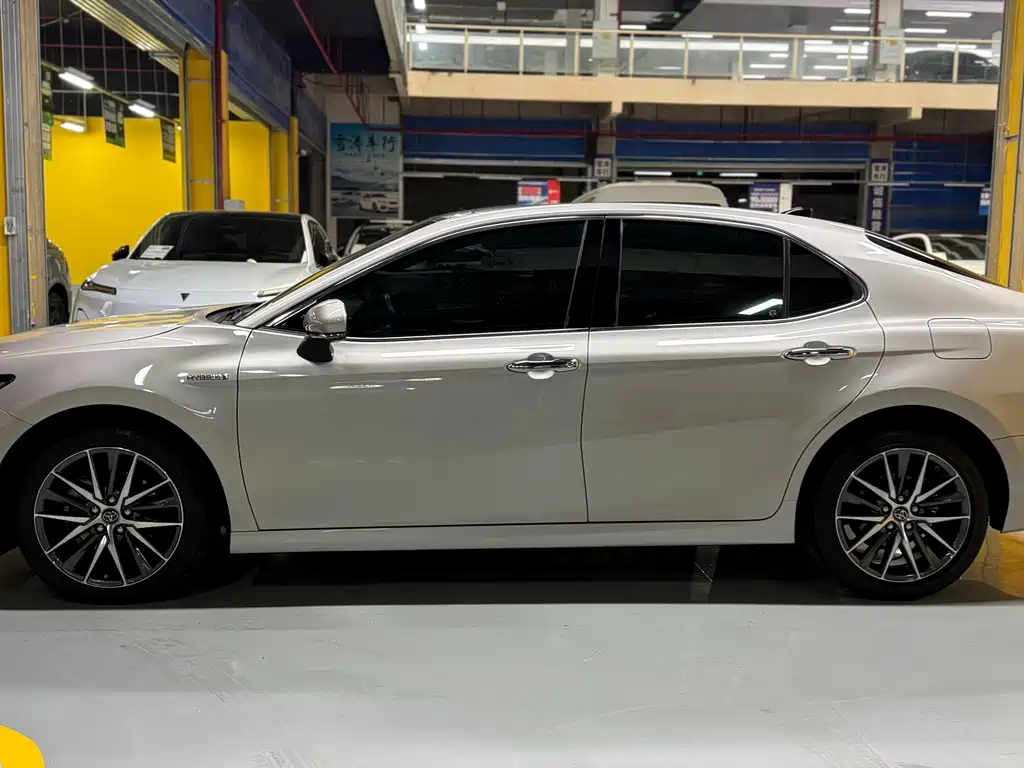 Toyota Toyota Camry 2021 Hybrid 2.5HG Luxury Edition 2022 - thumbnail 8
