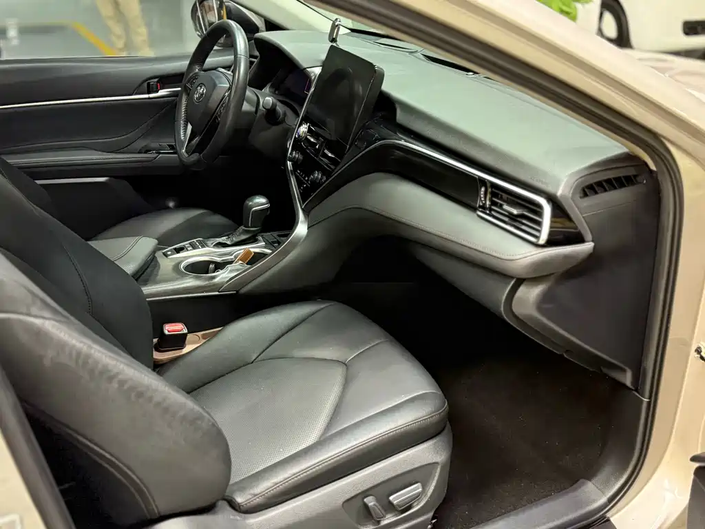 Toyota Toyota Camry 2021 Hybrid 2.5HG Luxury Edition 2022 - thumbnail 12
