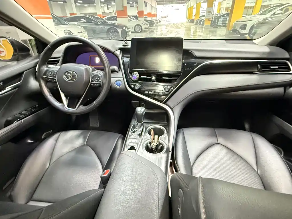Toyota Toyota Camry 2021 Hybrid 2.5HG Luxury Edition 2022 - thumbnail 17