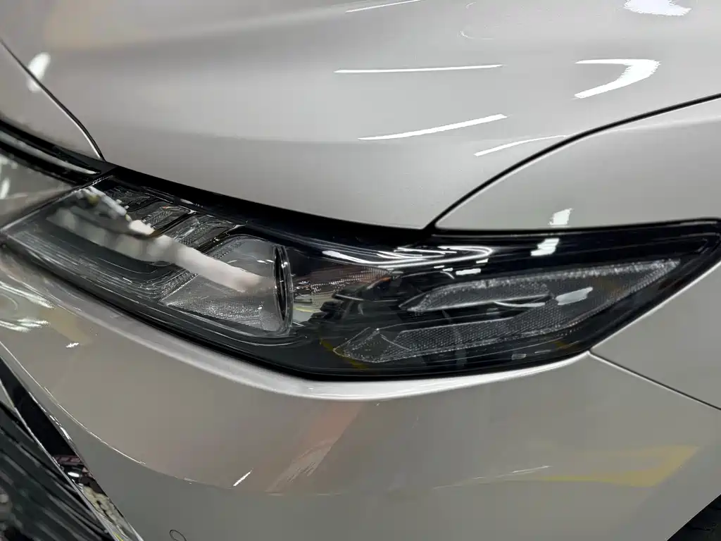 Toyota Toyota Camry 2021 Hybrid 2.5HG Luxury Edition 2022 - thumbnail 23