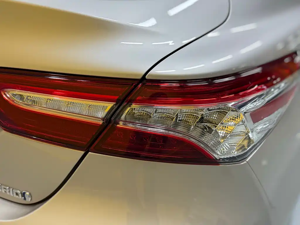 Toyota Toyota Camry 2021 Hybrid 2.5HG Luxury Edition 2022 - thumbnail 25