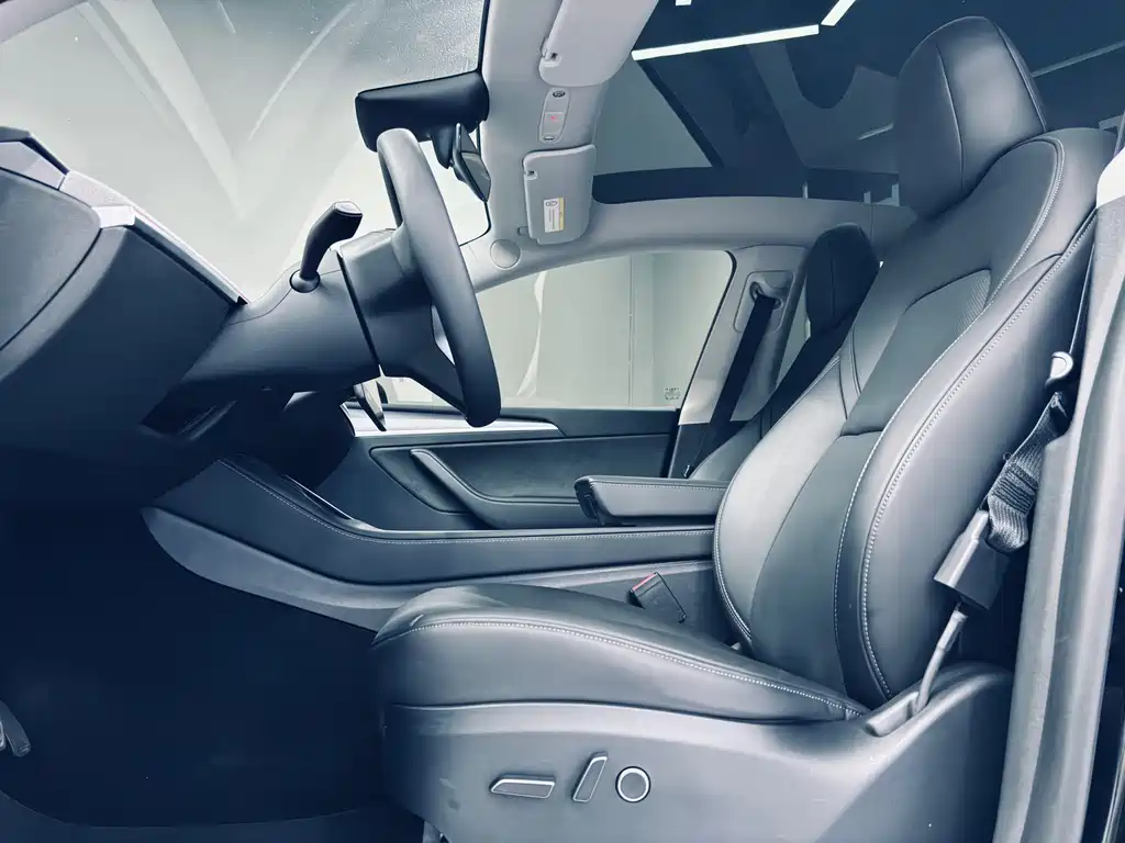 Tesla Model Y 2023 Rear-Wheel Drive 2024 - thumbnail 8