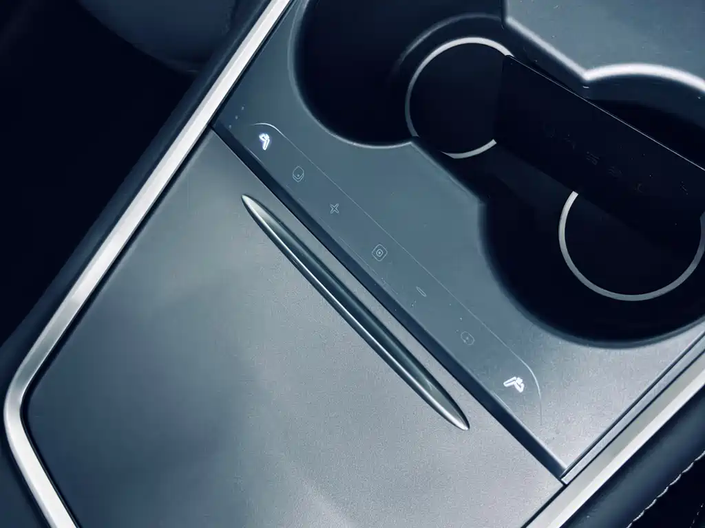 Tesla Model Y 2023 Rear-Wheel Drive 2024 - thumbnail 12