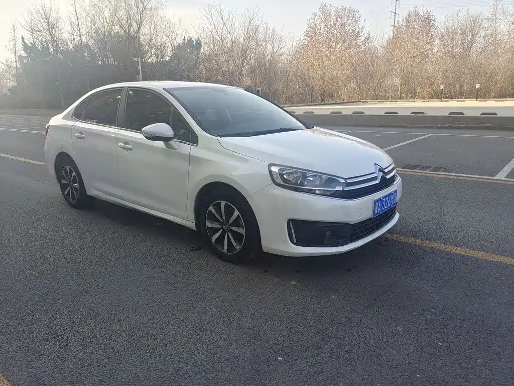 Citroen C4 LCA 2018 1.6L Automatic Luxury Edition 2018 - thumbnail 3