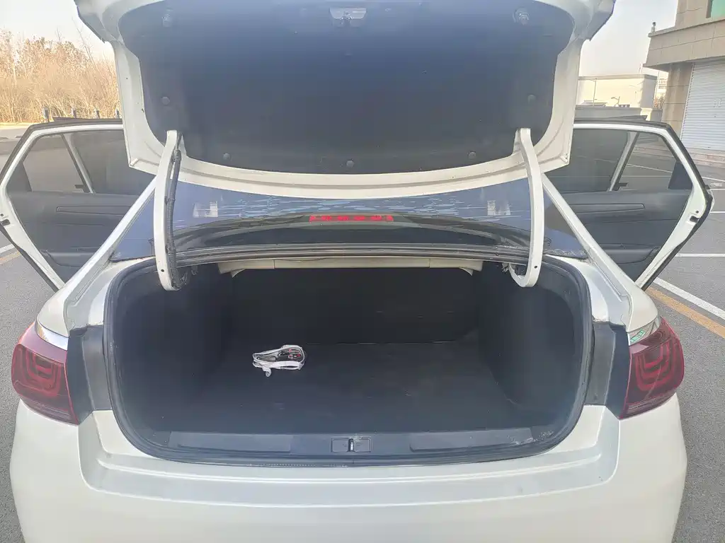Citroen C4 LCA 2018 1.6L Automatic Luxury Edition 2018 - thumbnail 10