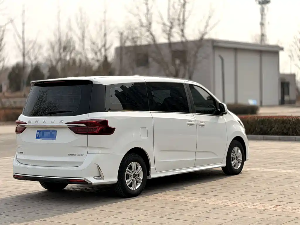 Maxus MAXUS G20 2023 ES 2.0T Gasoline Automatic Premium Edition 2023 - thumbnail 4