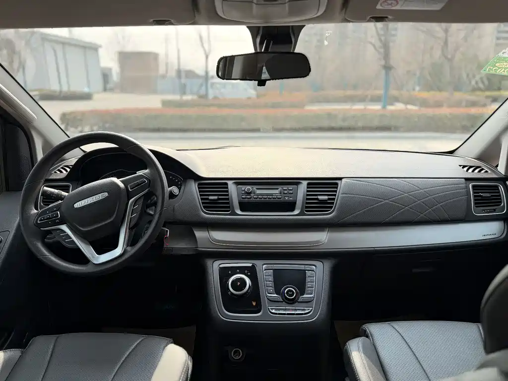 Maxus MAXUS G20 2023 ES 2.0T Gasoline Automatic Premium Edition 2023 - thumbnail 8