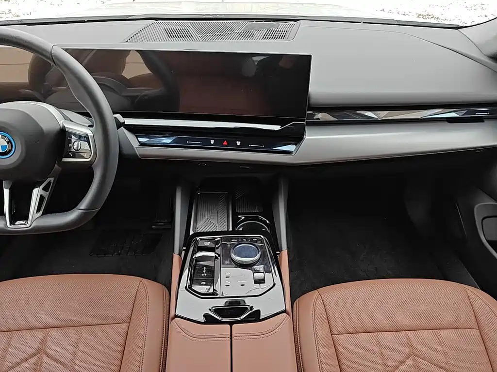 BMW BMW i5 2024 eDrive 35L M Sport Package 2025 - thumbnail 10