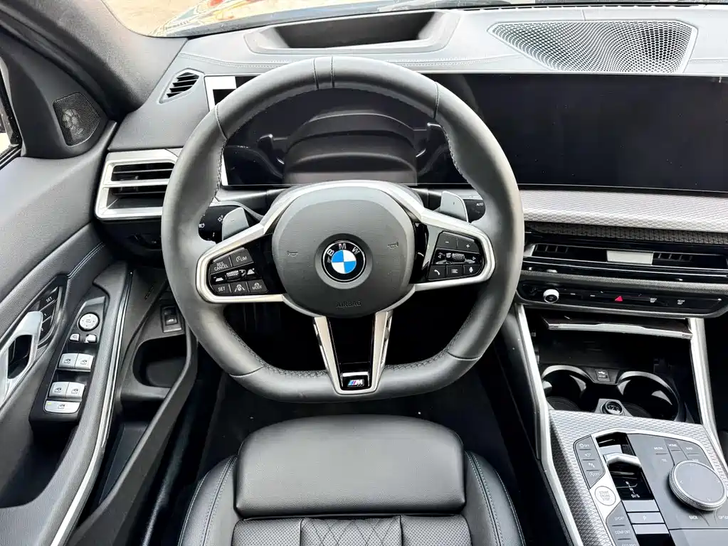 BMW BMW 3 Series 2025 330Li Premium M Sport Night Package 2026 - thumbnail 11