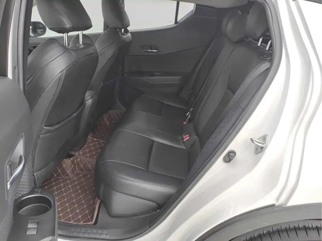 Toyota Toyota IZOA 2021 2.0L Elegance Edition 2021 - thumbnail 8
