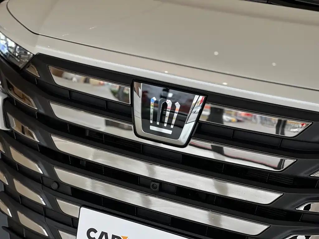 Toyota Alphard 2024 Crown Hybrid 2.5L Executive Premium Version 2024 - thumbnail 2