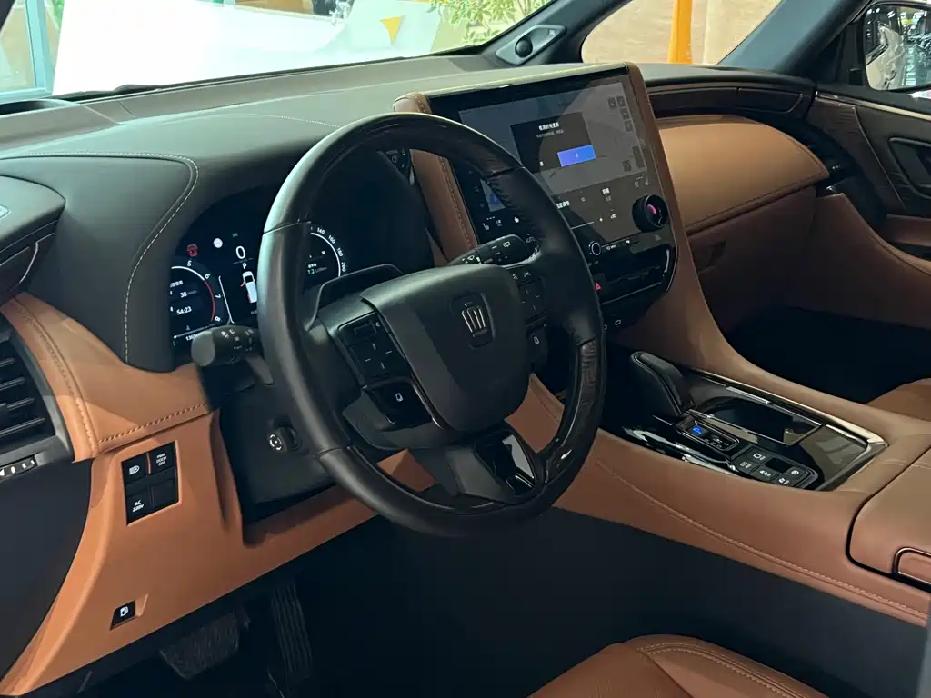Toyota Alphard 2024 Crown Hybrid 2.5L Executive Premium Version 2024 - thumbnail 9