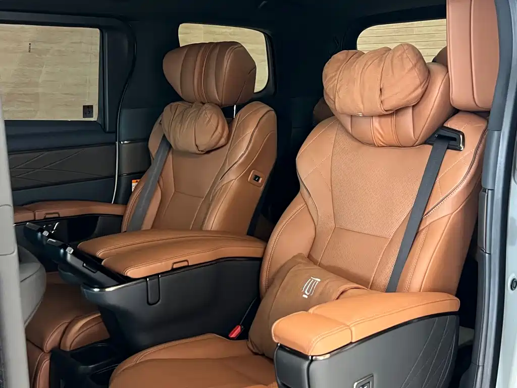 Toyota Alphard 2024 Crown Hybrid 2.5L Executive Premium Version 2024 - thumbnail 16