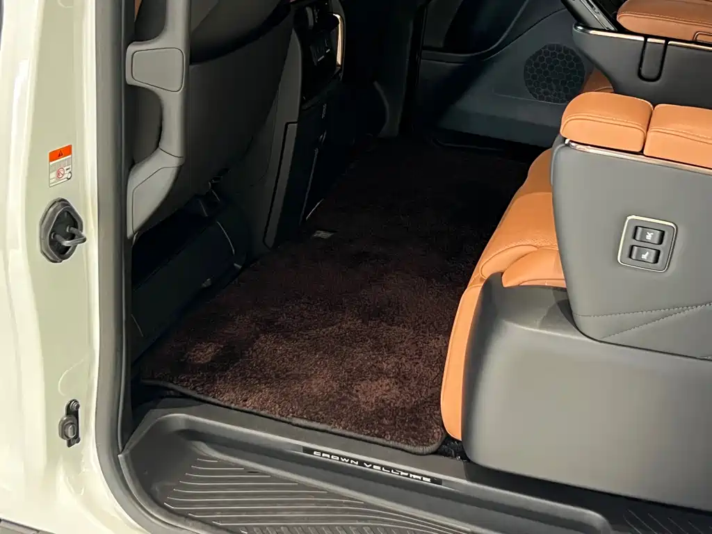 Toyota Alphard 2024 Crown Hybrid 2.5L Executive Premium Version 2024 - thumbnail 17