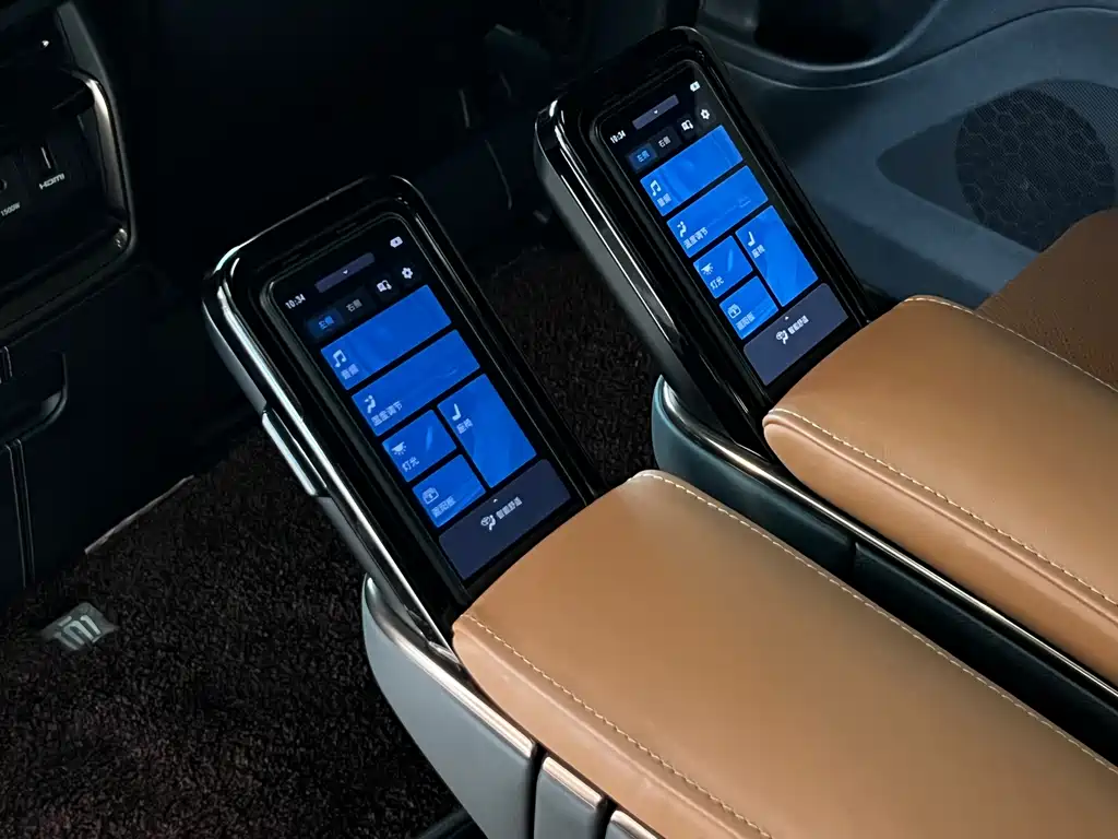 Toyota Alphard 2024 Crown Hybrid 2.5L Executive Premium Version 2024 - thumbnail 18