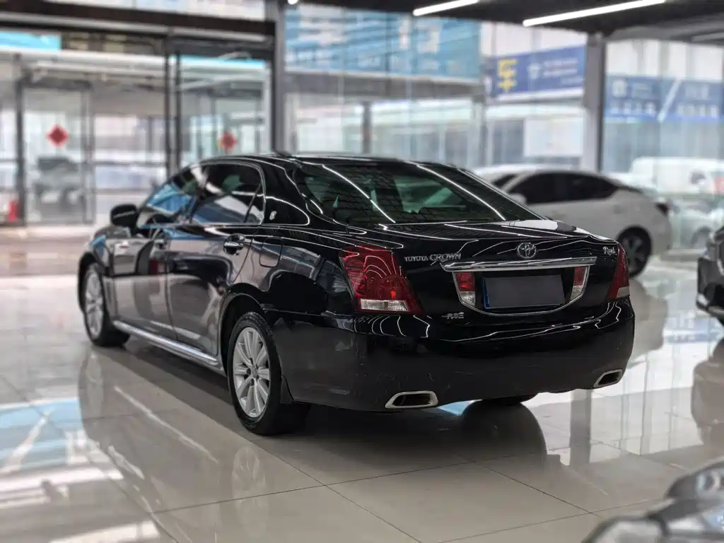 Toyota Toyota Crown 2010 2.5L Royal Leather Sunroof Navigation Edition 2011 - thumbnail 3