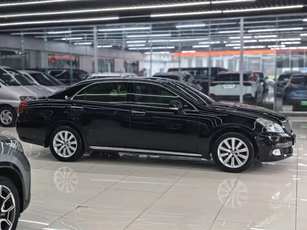 Toyota Toyota Crown 2010 2.5L Royal Leather Sunroof Navigation Edition 2011 - thumbnail 6