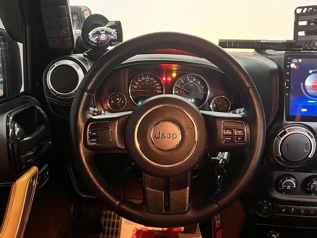 Jeep Jeep Wrangler 2013 3.6L Sahara 4-door 2014 - thumbnail 10