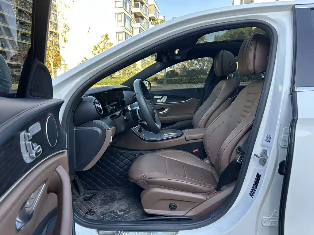 Mercedes-Benz Mercedes-Benz E-Class 2021 Model Year Facelift E 300 L Sport Style 2021 - thumbnail 4