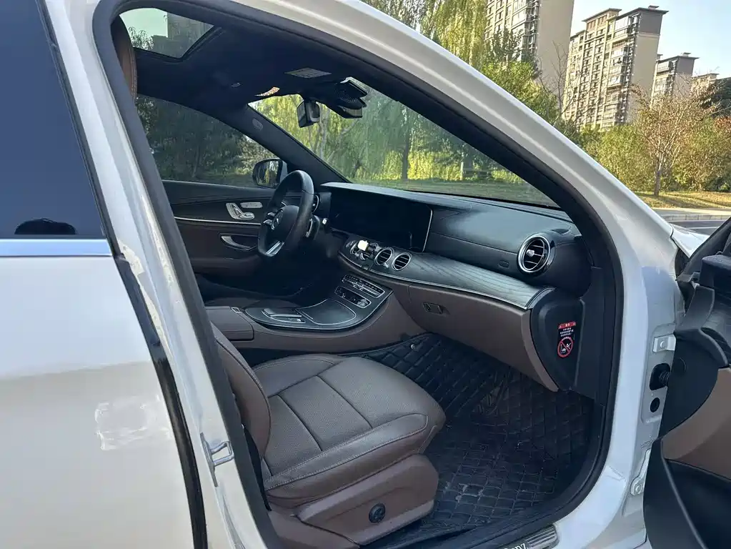 Mercedes-Benz Mercedes-Benz E-Class 2021 Model Year Facelift E 300 L Sport Style 2021 - thumbnail 13