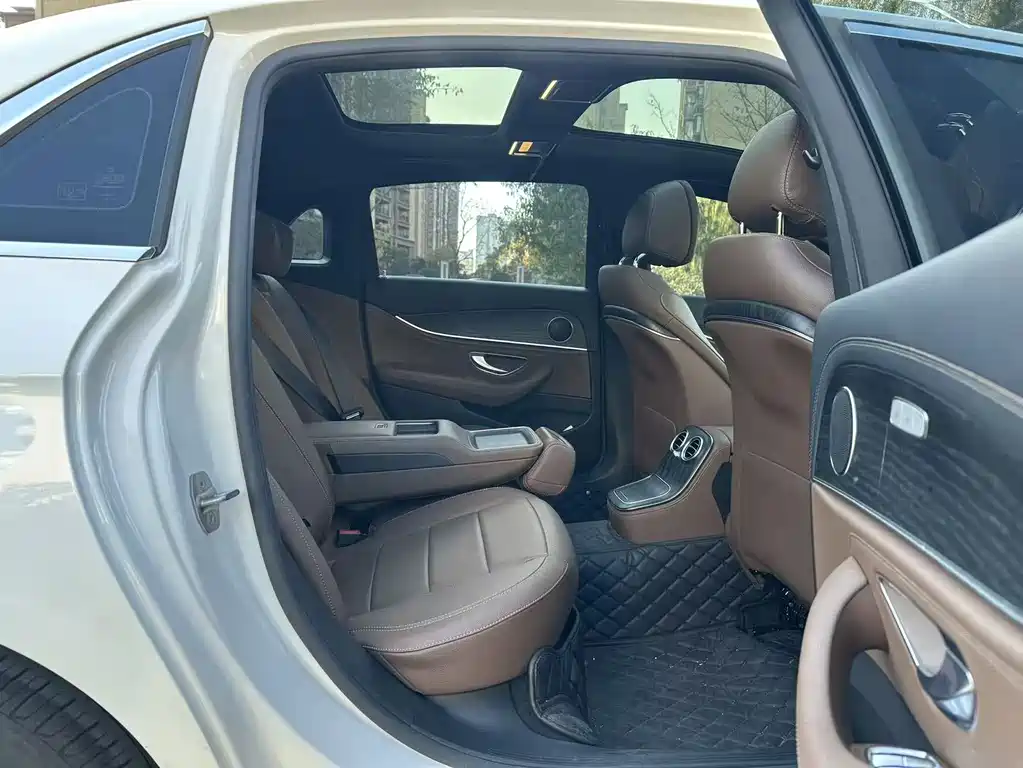 Mercedes-Benz Mercedes-Benz E-Class 2021 Model Year Facelift E 300 L Sport Style 2021 - thumbnail 15