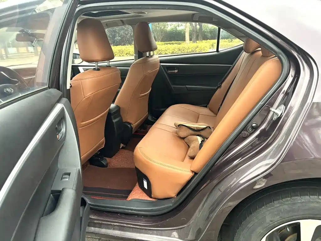 Toyota Toyota Levin 2017 Model Year Facelift Hybrid 1.8H GS E-CVT Premium with Sunroof Edition V 2019 - thumbnail 5