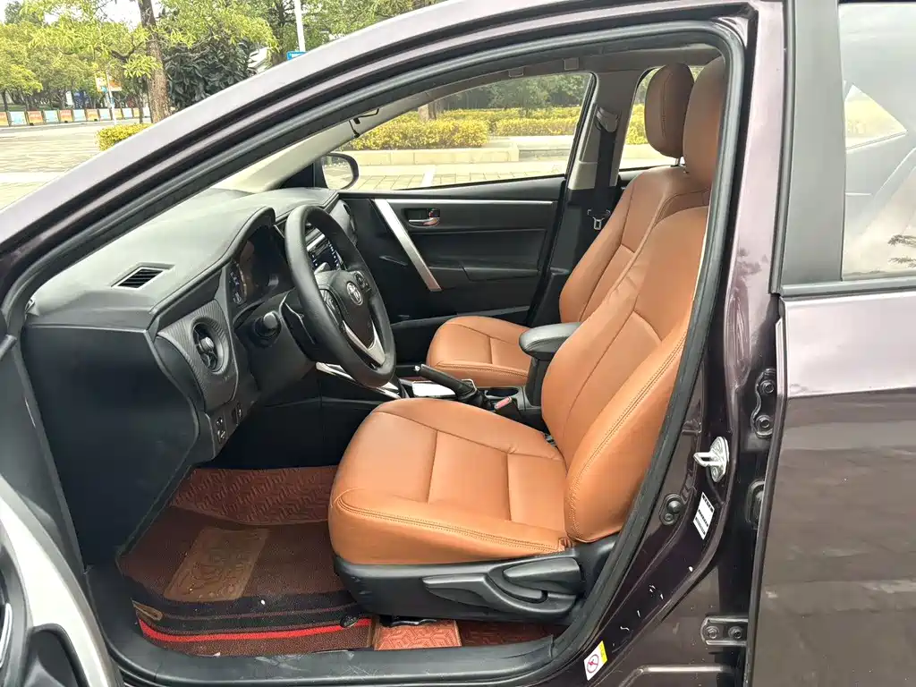 Toyota Toyota Levin 2017 Model Year Facelift Hybrid 1.8H GS E-CVT Premium with Sunroof Edition V 2019 - thumbnail 6