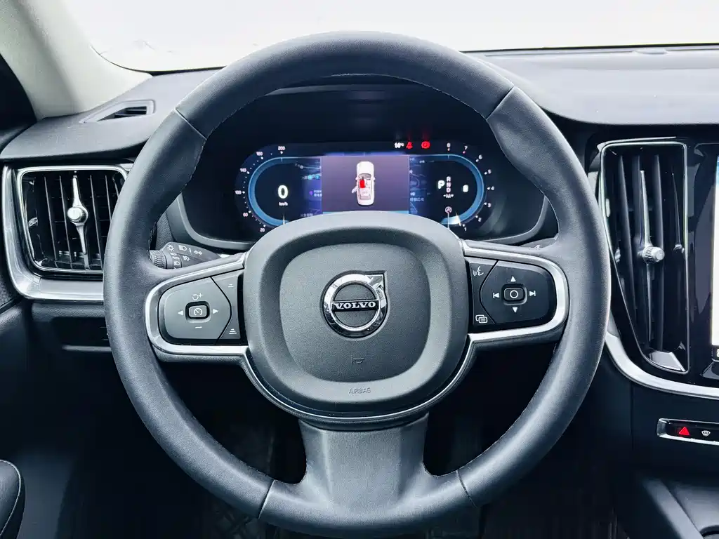 Volvo Volvo S60 2023 B4 Momentum Luxury Edition 2023 - thumbnail 10