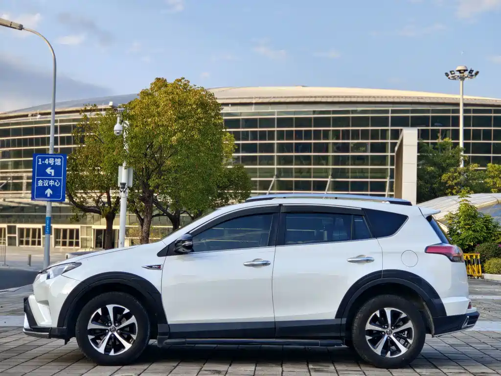 Toyota RAV4 2018 2.0L CVT 2WD Fashion X Edition 2018 - thumbnail 7