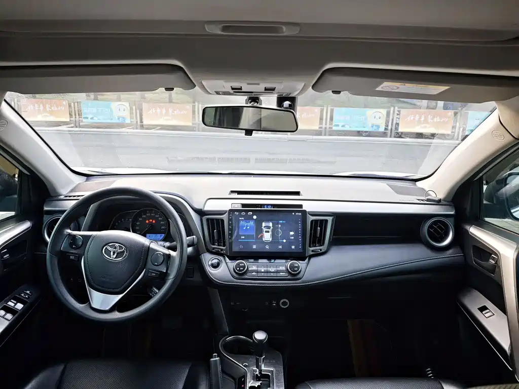 Toyota RAV4 2018 2.0L CVT 2WD Fashion X Edition 2018 - thumbnail 10