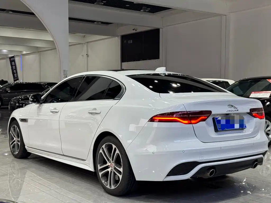 Jaguar Jaguar XEL 2021 2.0T 200PS R-DYNAMIC Youth Sport Edition 2021 - thumbnail 4