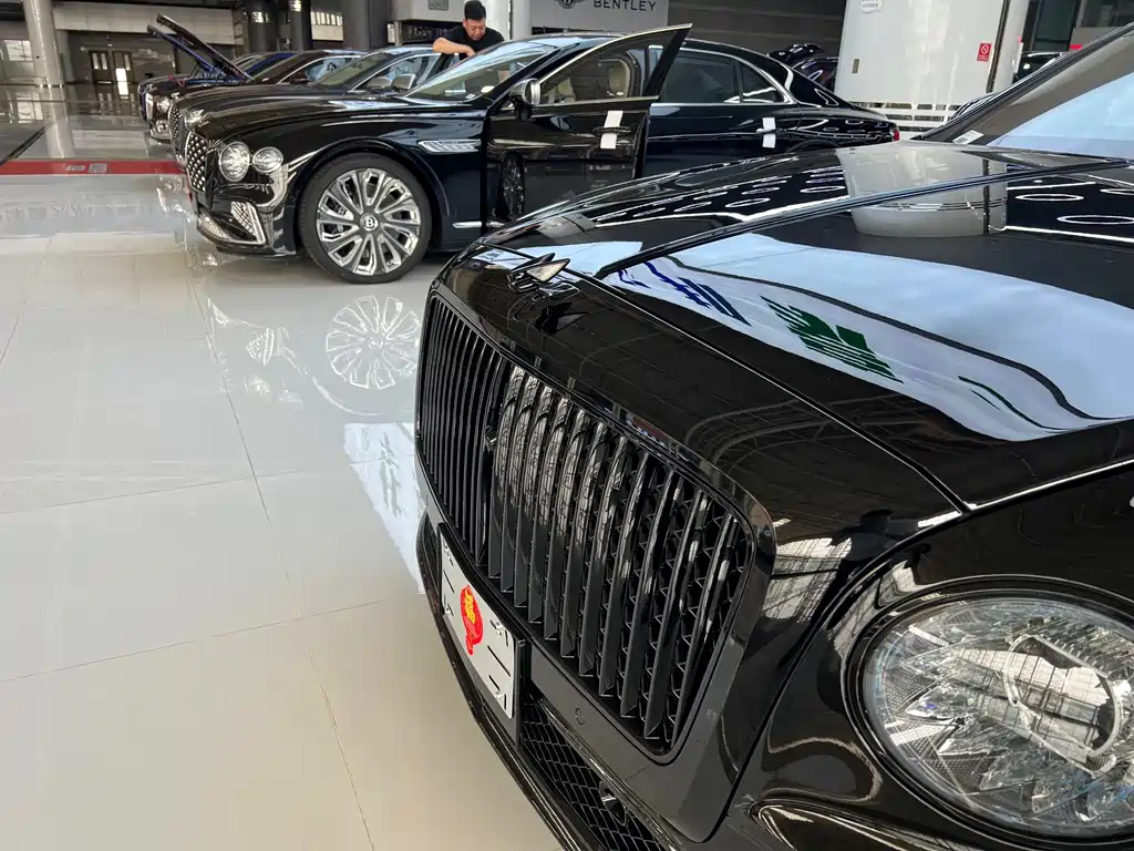 Bentley Bentley Flying Spur 2024 4.0T V8 S 2026 - thumbnail 3