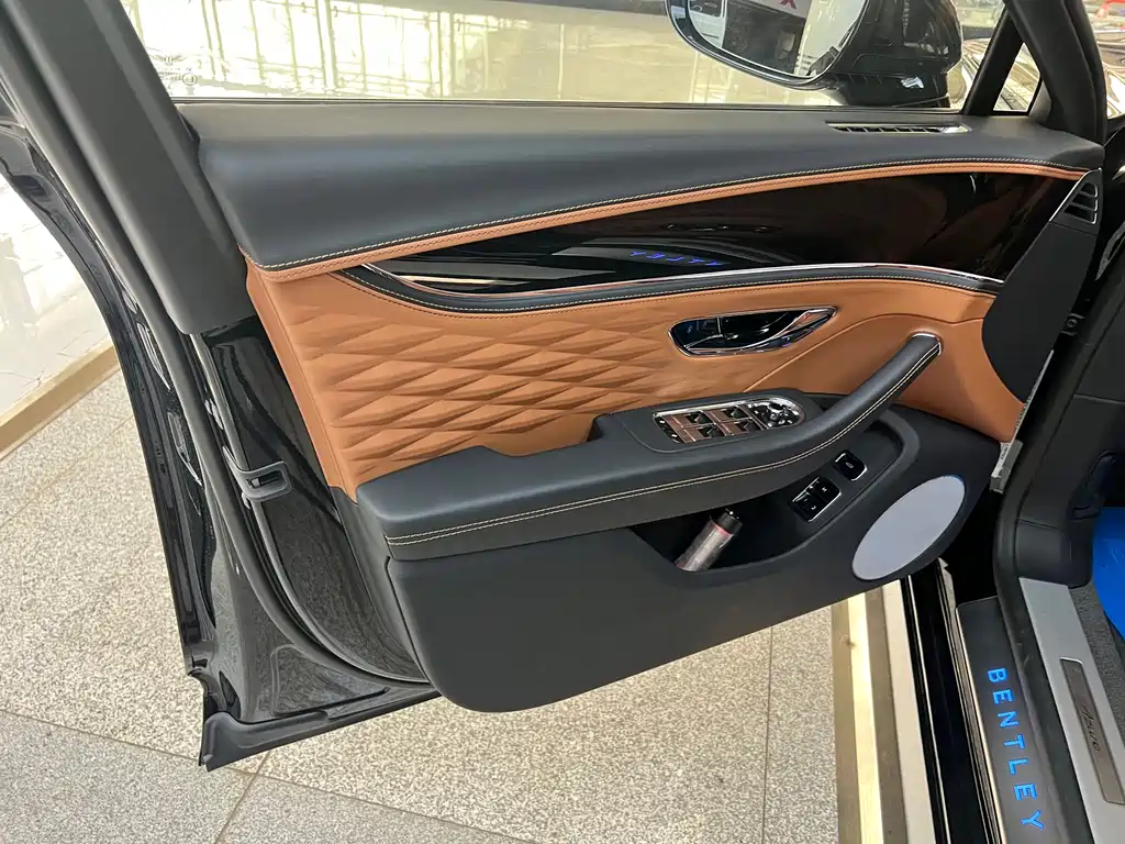 Bentley Bentley Flying Spur 2024 4.0T V8 S 2026 - thumbnail 14