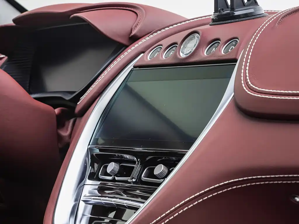 Aston Martin Aston Martin DBX 2020 4.0T V8 2021 - thumbnail 15