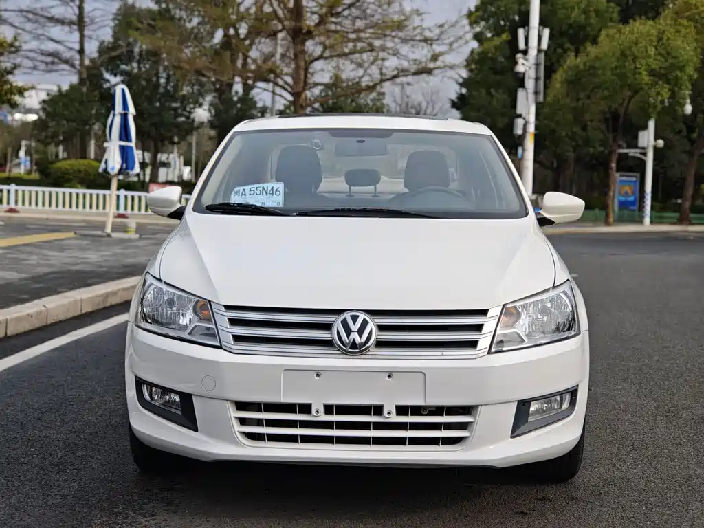 Volkswagen Volkswagen Santana 2015 1.6L Automatic Comfort Edition 2014 - thumbnail 2