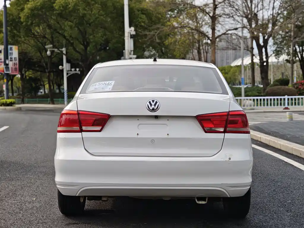 Volkswagen Volkswagen Santana 2015 1.6L Automatic Comfort Edition 2014 - thumbnail 5