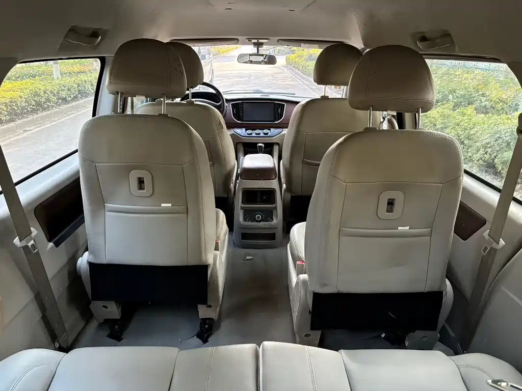 Dongfeng Fengxing Lingzhi 2017 M5 1.6L Comfort Edition 2016 - thumbnail 9