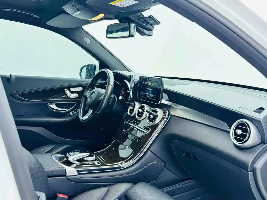 Mercedes-Benz Mercedes-Benz GLC 2019 GLC 260 4MATIC Sport Edition 2019 - thumbnail 12
