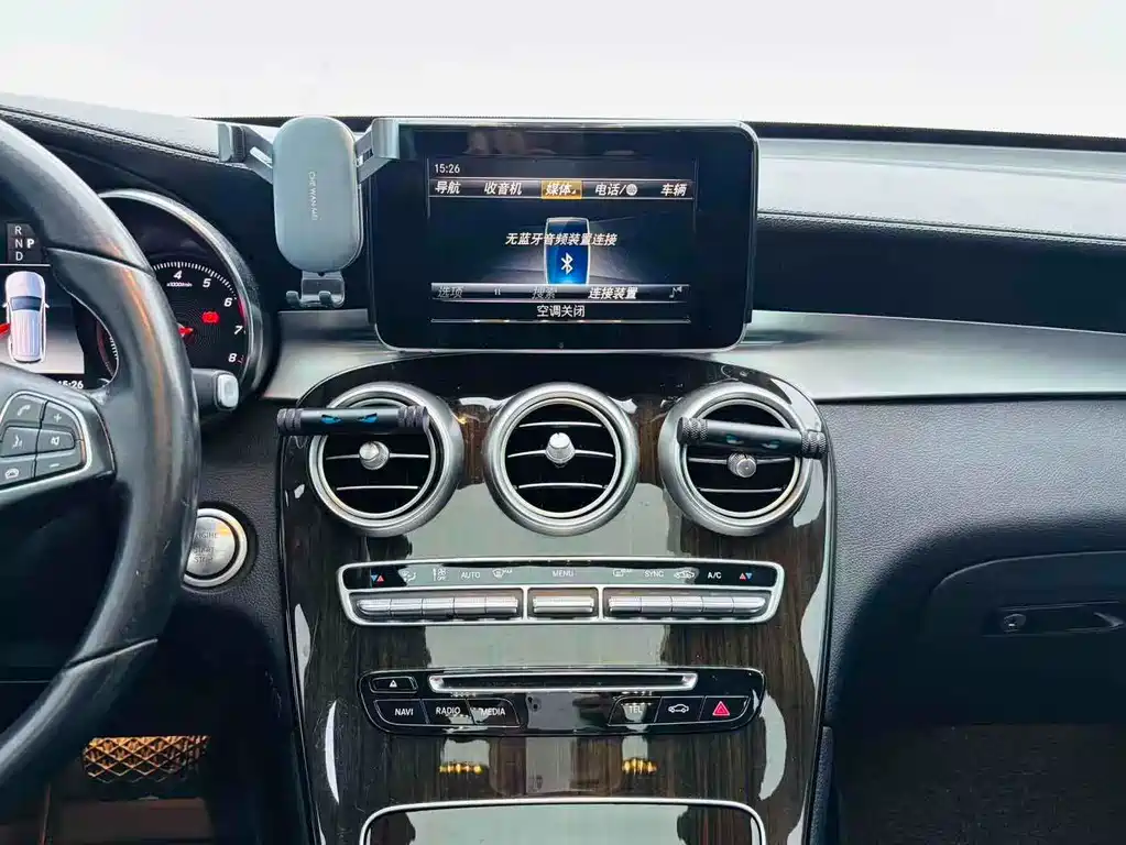 Mercedes-Benz Mercedes-Benz GLC 2019 GLC 260 4MATIC Sport Edition 2019 - thumbnail 13