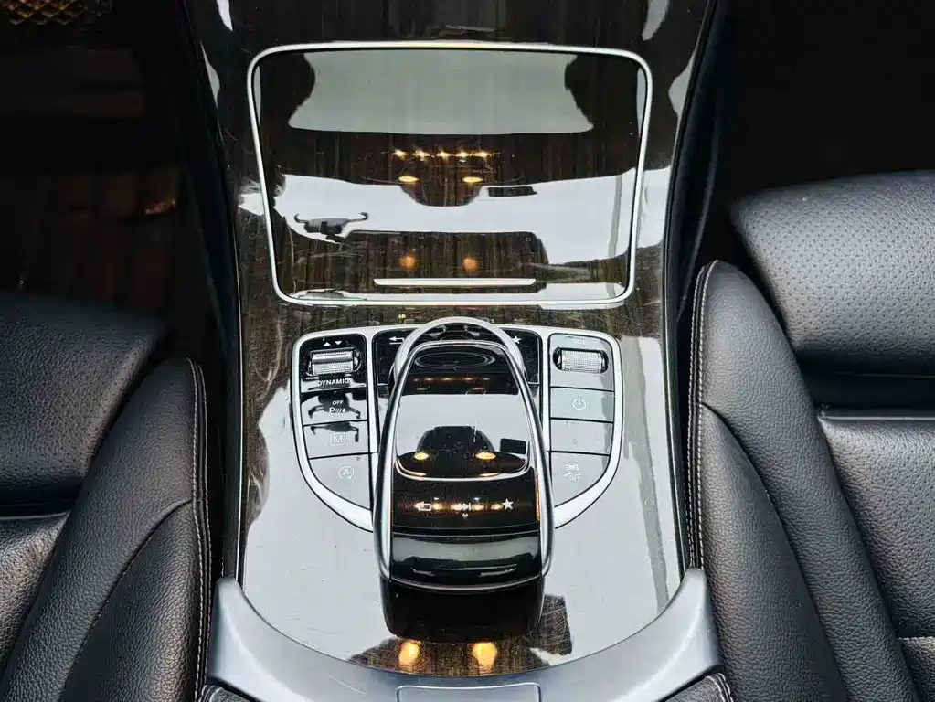 Mercedes-Benz Mercedes-Benz GLC 2019 GLC 260 4MATIC Sport Edition 2019 - thumbnail 15