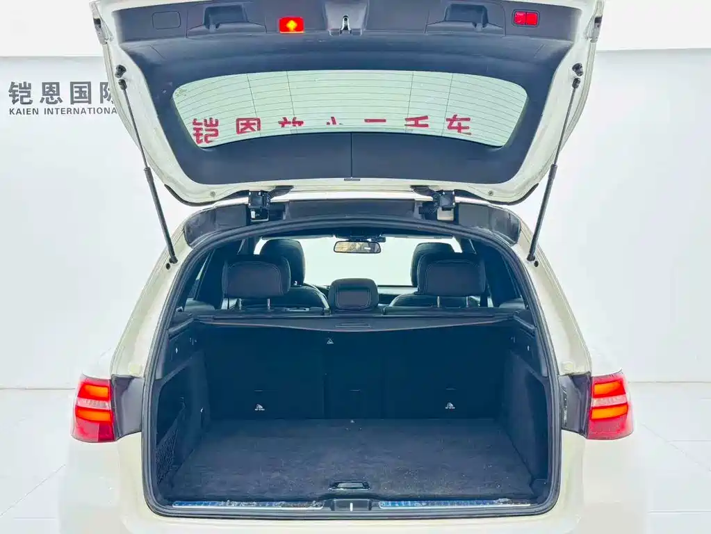 Mercedes-Benz Mercedes-Benz GLC 2019 GLC 260 4MATIC Sport Edition 2019 - thumbnail 16