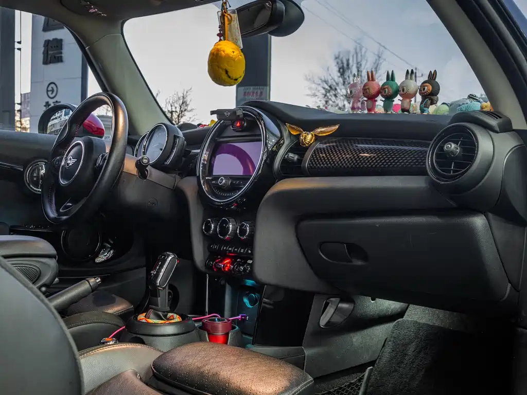 MINI MINI 2018 2.0T COOPER S Classic 2018 - thumbnail 6