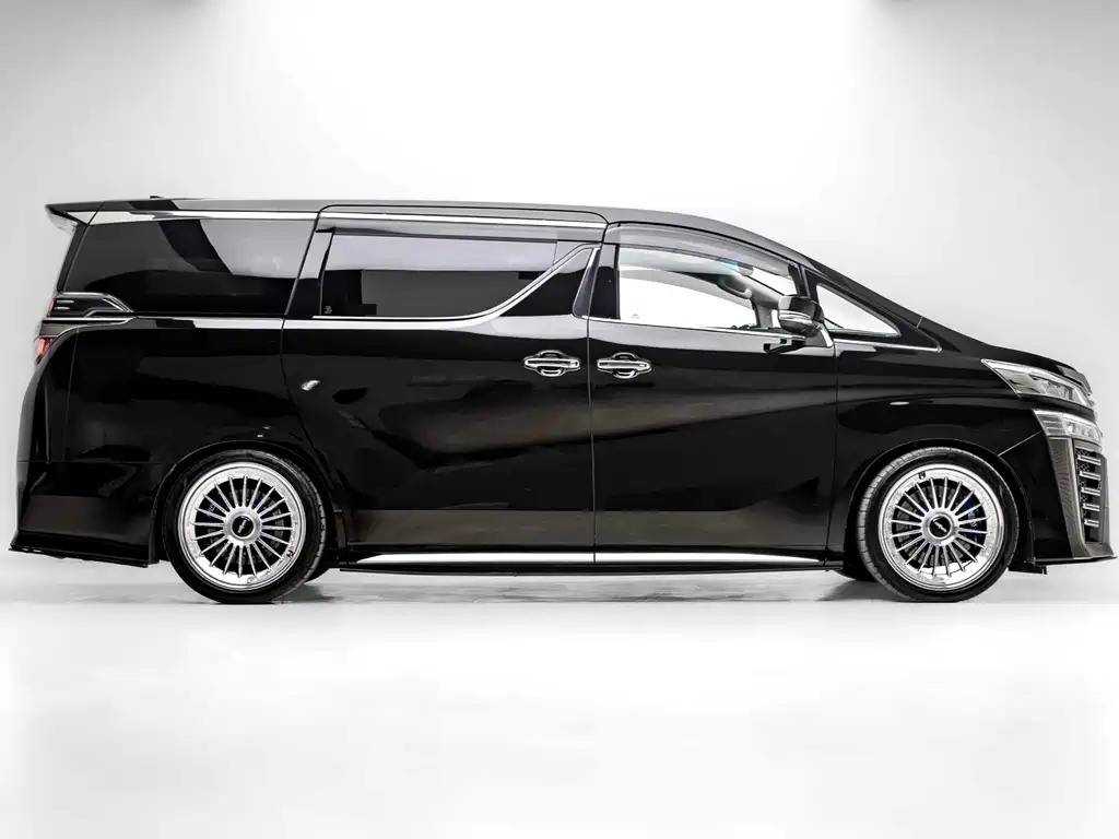 Toyota Alphard 2021 Crown Hybrid 2.5L HV Luxury Version 2021 - thumbnail 5